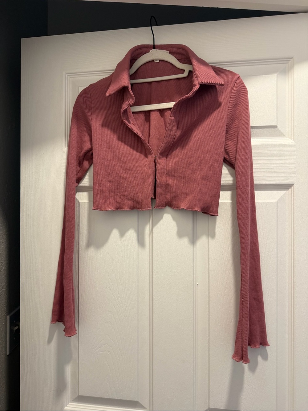 Cropped Long-Sleeve Ribbed Polo Top in Dusty Rose